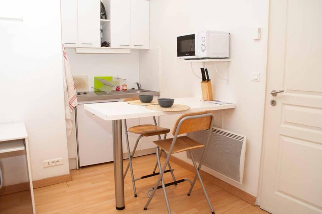 Lulu, Le Studio Du Chateau Apartment Nantes Bagian luar foto