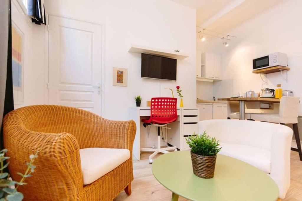 Lulu, Le Studio Du Chateau Apartment Nantes Bagian luar foto